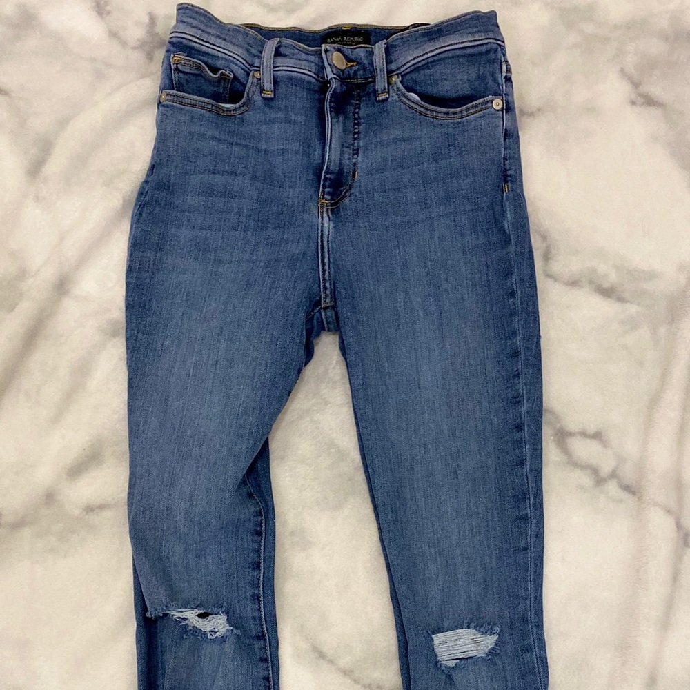 Banana Republic Dark Wash High Waist Skinny Jeans!